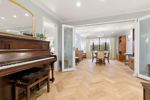 Briarwood Moseley Road, Hallow, Worcester, WR2 6NH