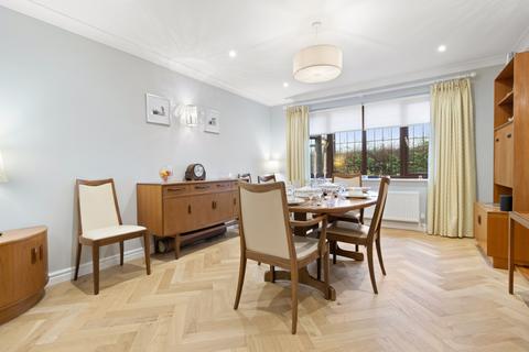 Briarwood Moseley Road, Hallow, Worcester, WR2 6NH