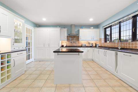 Briarwood Moseley Road, Hallow, Worcester, WR2 6NH