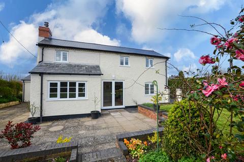 4 bedroom detached house for sale, Moseley Road WR2