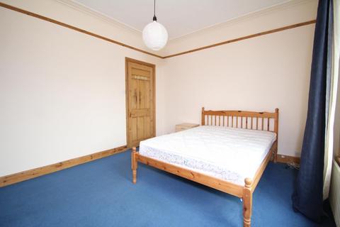 3 bedroom terraced house to rent, Low Lane, Horsforth, Leeds, West Yorkshire, UK, LS18