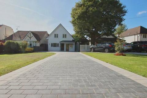 4 bedroom detached house for sale, Well End Road, Well End, Hertfordshire, WD6