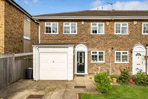 4 bedroom terraced house for sale, Cumberland Road, Bromley