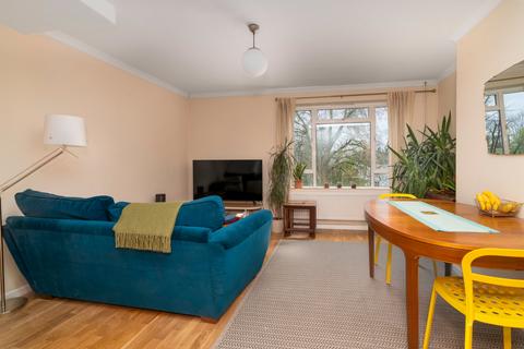 2 bedroom apartment to rent, Essex Road, Islington, London, N1