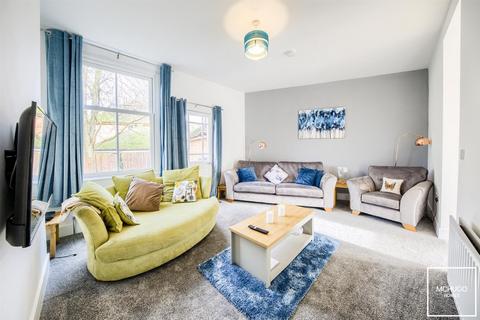 4 bedroom end of terrace house for sale, Harborne B17