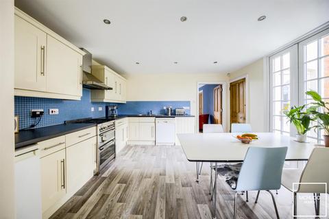 385 Harborne Road, Birmingham, B15 3LB