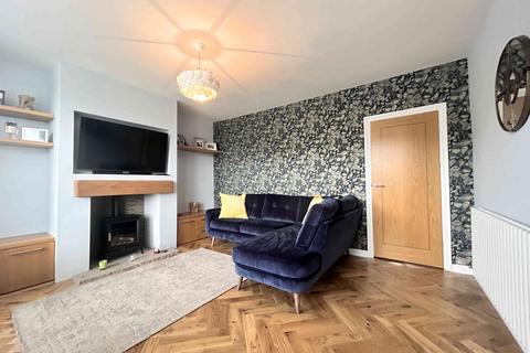3 bedroom end of terrace house for sale, Ing Head Terrace, Halifax HX3