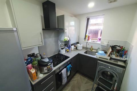 1 bedroom flat to rent, Maindy Road, Cathays,