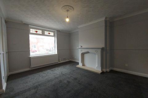 3 bedroom semi-detached house to rent, Myrtle Road, Stockton-on-tees TS19