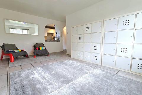 1 bedroom flat for sale, Cumberland Place, London, SE6