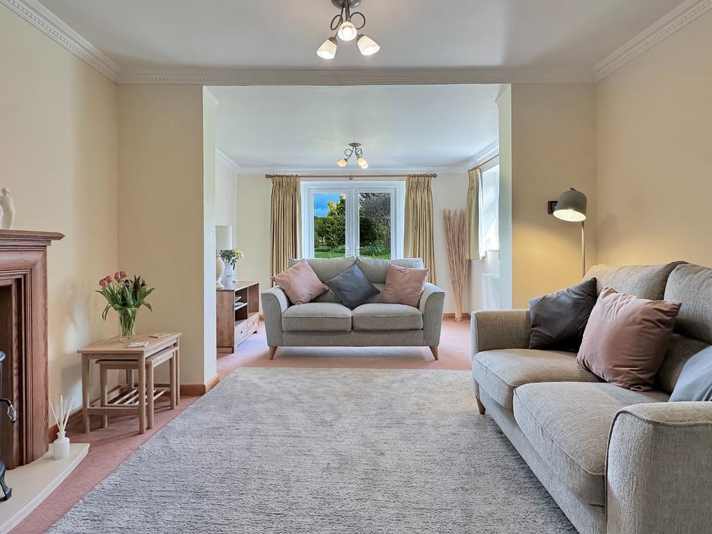 Sawston, Cambridge CB22 3 bed detached bungalow for sale £500,000