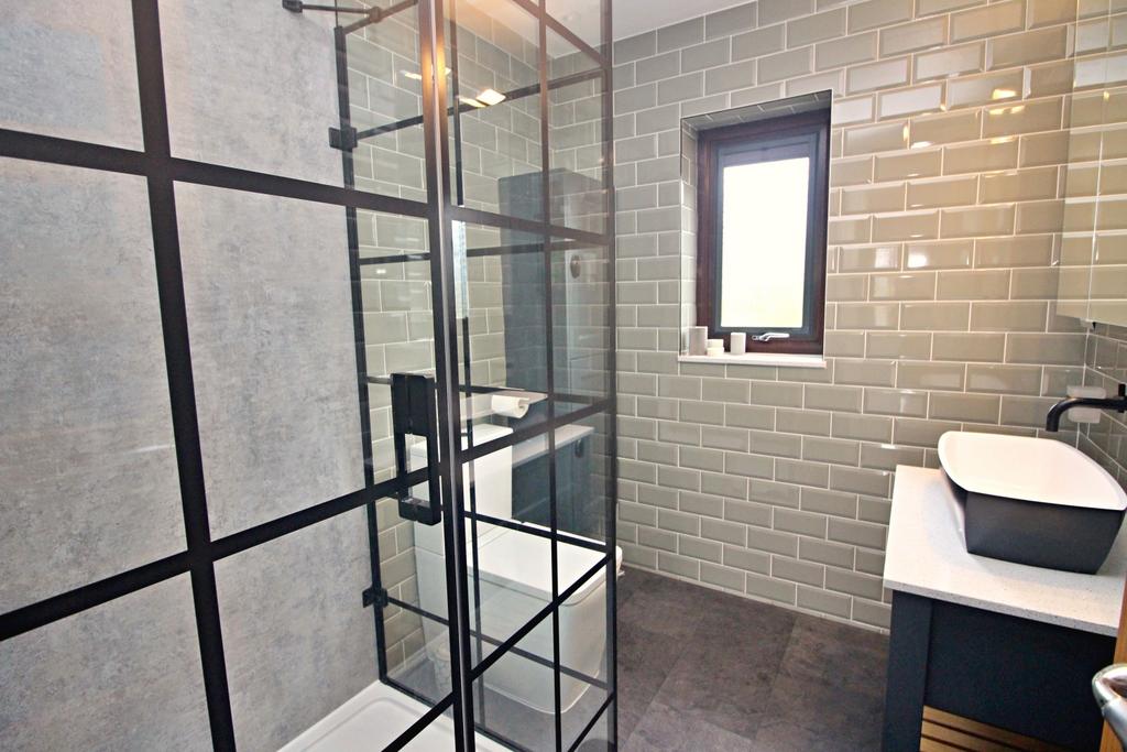 Ensuite Shower Room