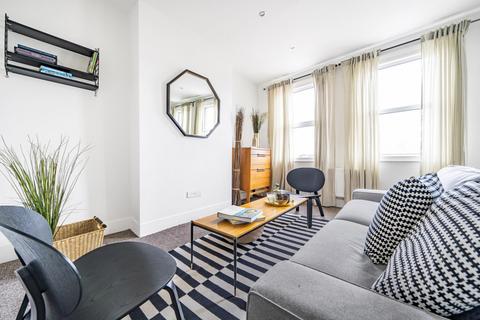 3 bedroom apartment for sale, Bromley Road, London