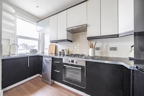 3 bedroom apartment for sale, Bromley Road, London