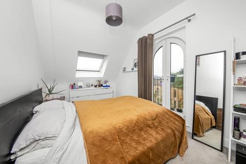 2 bedroom apartment for sale, Upland Road, East Dulwich, London, SE22
