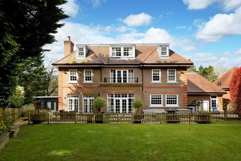 6 bedroom detached house for sale, Manor Road, Penn, HP10