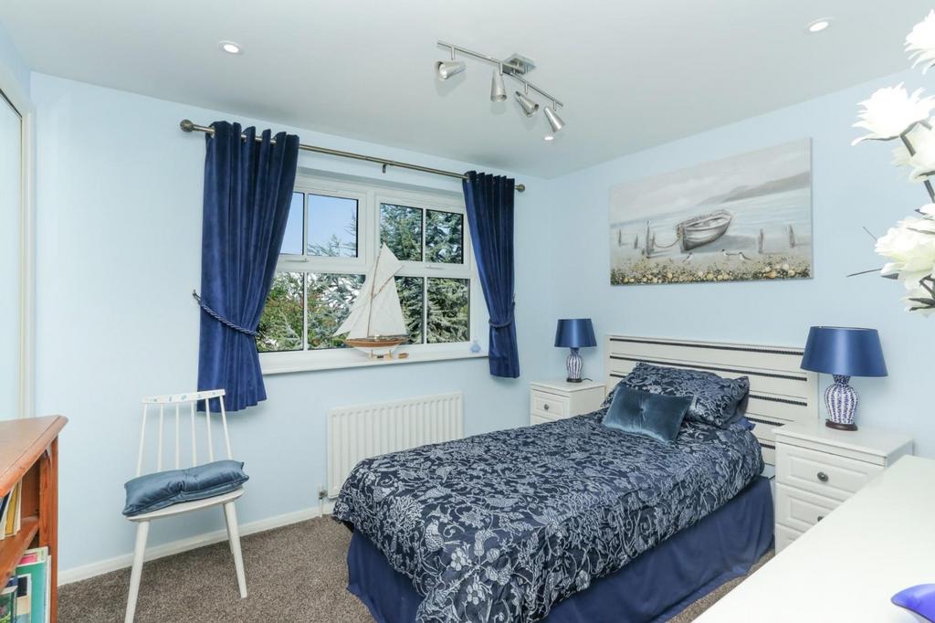 6 Cliffside Drive. Broadstairs-53.jpg