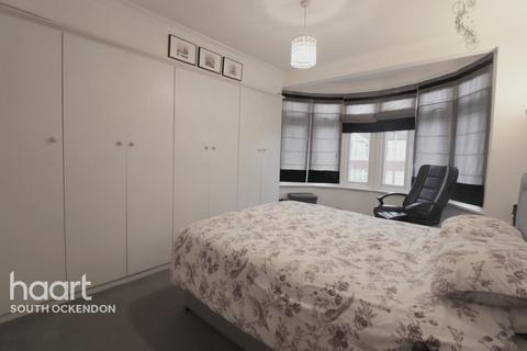 15 Lowlands Road, Aveley, South Ockendon, RM15 4ED