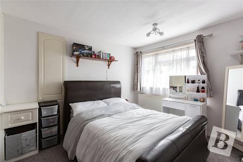 73 Vanquisher Walk, Gravesend, DA12 4LS
