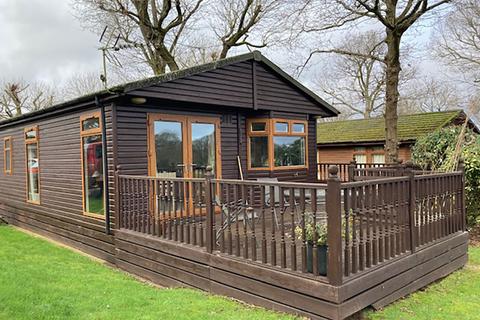 2 bedroom holiday lodge for sale, The Oaks, Edgeley Holiday Park, Farley Green, Albury GU5