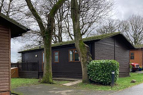 2 bedroom holiday lodge for sale, The Oaks, Edgeley Holiday Park, Farley Green, Albury GU5
