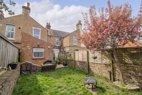 3 bedroom terraced house for sale, Glebe Road, Margate, CT9