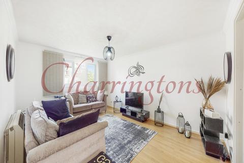 TWO BEDROOM FLAT  FOR SALE  DOLLIS HILL  NW2