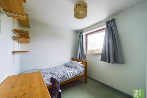 1 Ambassador, Bracknell, RG12 8XP