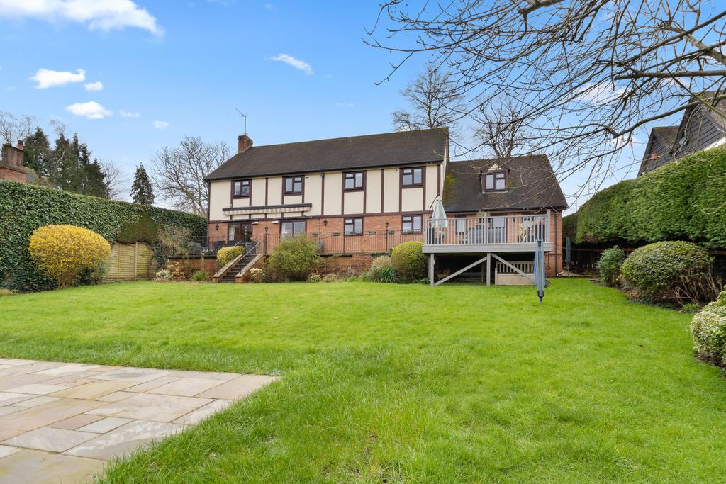 166 Hallow Road, Worcester WR2 6 bed detached house £950,000