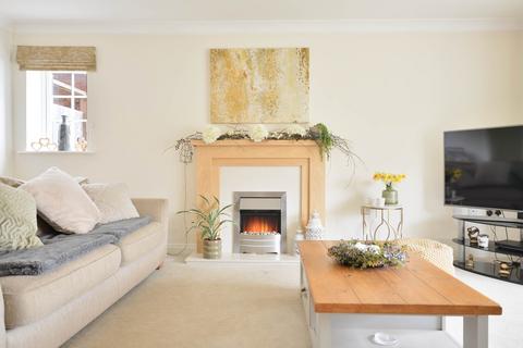 4 Mere Close, Rushwick, Worcester, WR2 5TY