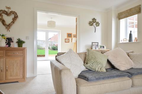 4 Mere Close, Rushwick, Worcester, WR2 5TY
