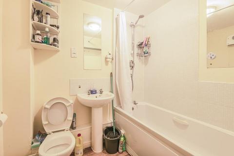 1 bedroom flat for sale, Newbury,  Berkshire,  RG14