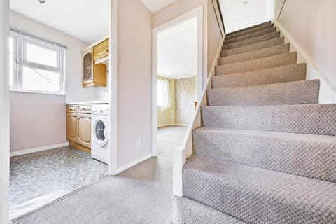25 Ashbury Crescent, Guildford, GU4 7HG