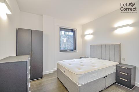 2 bedroom apartment to rent, Everard Close, St Albans AL1