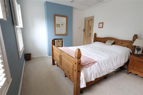 2 bedroom terraced house to rent, Upper Weybourne Lane, Farnham, Surrey, GU9