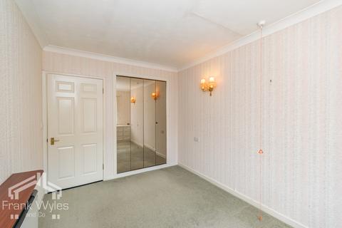 1 bedroom flat for sale, Poplar Court, Kings Road, Lytham St Annes, Lancashire