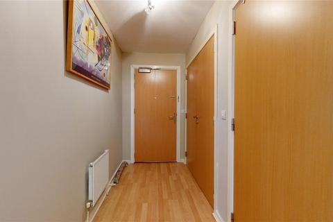 3 bedroom apartment for sale, Penniwell Close, Edgware, HA8