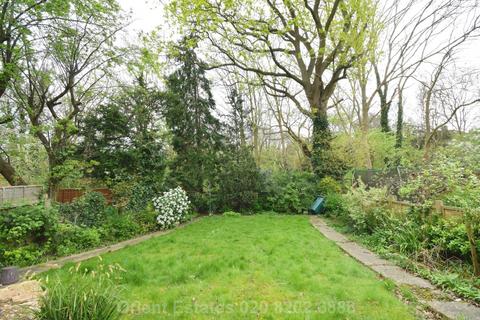 78 Kings Close, London, NW4 2JT