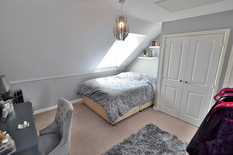 3 bedroom semi-detached house for sale, Mercury Drive, Wolverhampton