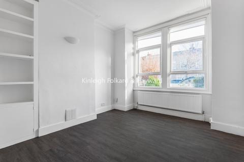 2 bedroom apartment to rent, Fountain Road London SW17