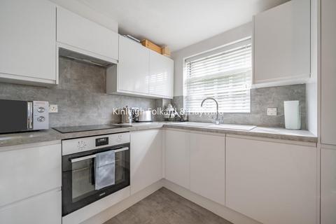 2 bedroom flat for sale, Hanbury Drive, Winchmore Hill