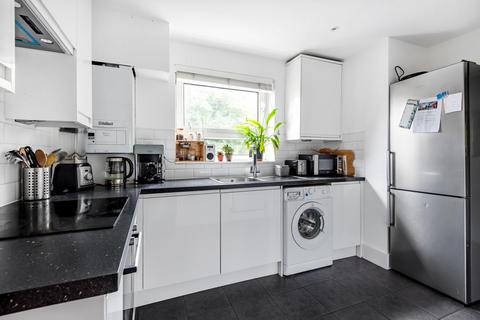 2 bedroom flat for sale, St. Saviours Estate, Bermondsey