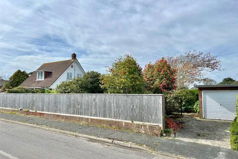 3 bedroom detached house for sale, Knowland Drive, Milford on Sea, Lymington, Hampshire, SO41