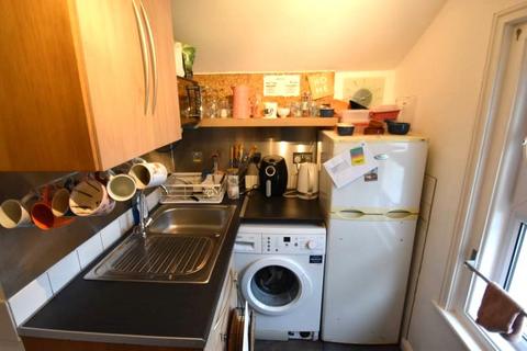 2 bedroom flat to rent, Tideswell Road, Eastbourne BN21