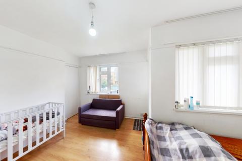 1 bedroom flat for sale, Moot Court, Kingsbury, London NW9
