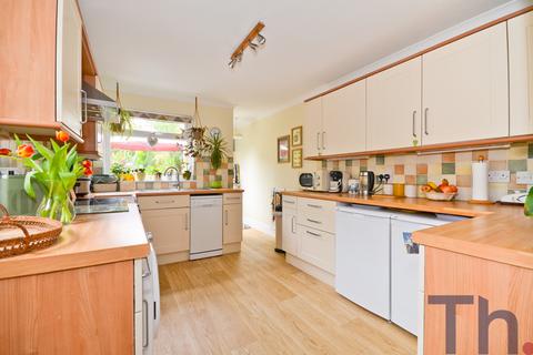 3 bedroom end of terrace house for sale, 49 Gunville Road, Newport PO30