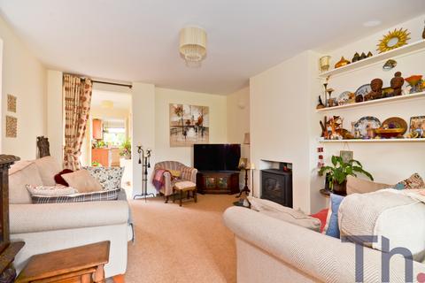 3 bedroom end of terrace house for sale, 49 Gunville Road, Newport PO30