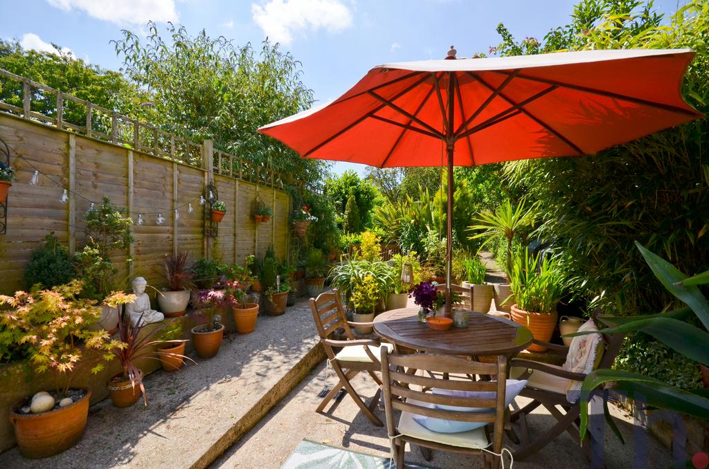 Patio for al fresco dining