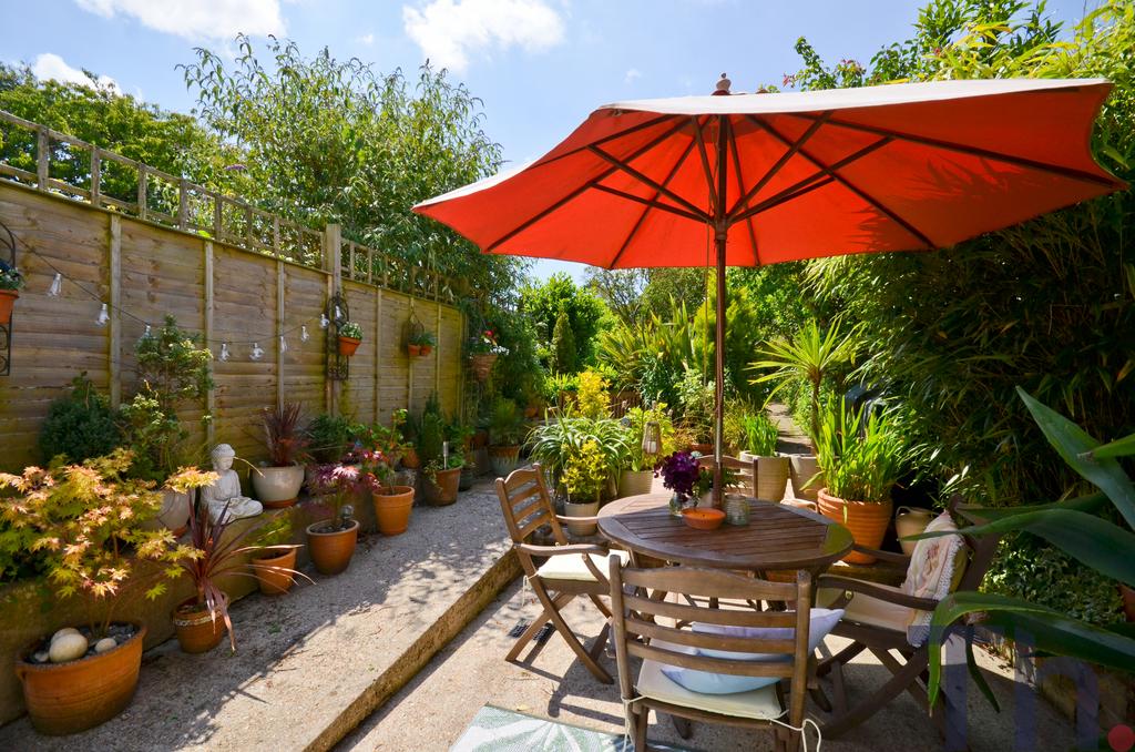 Patio for al-fresco dining