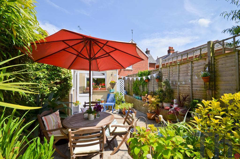 Mediterranean-feel patio